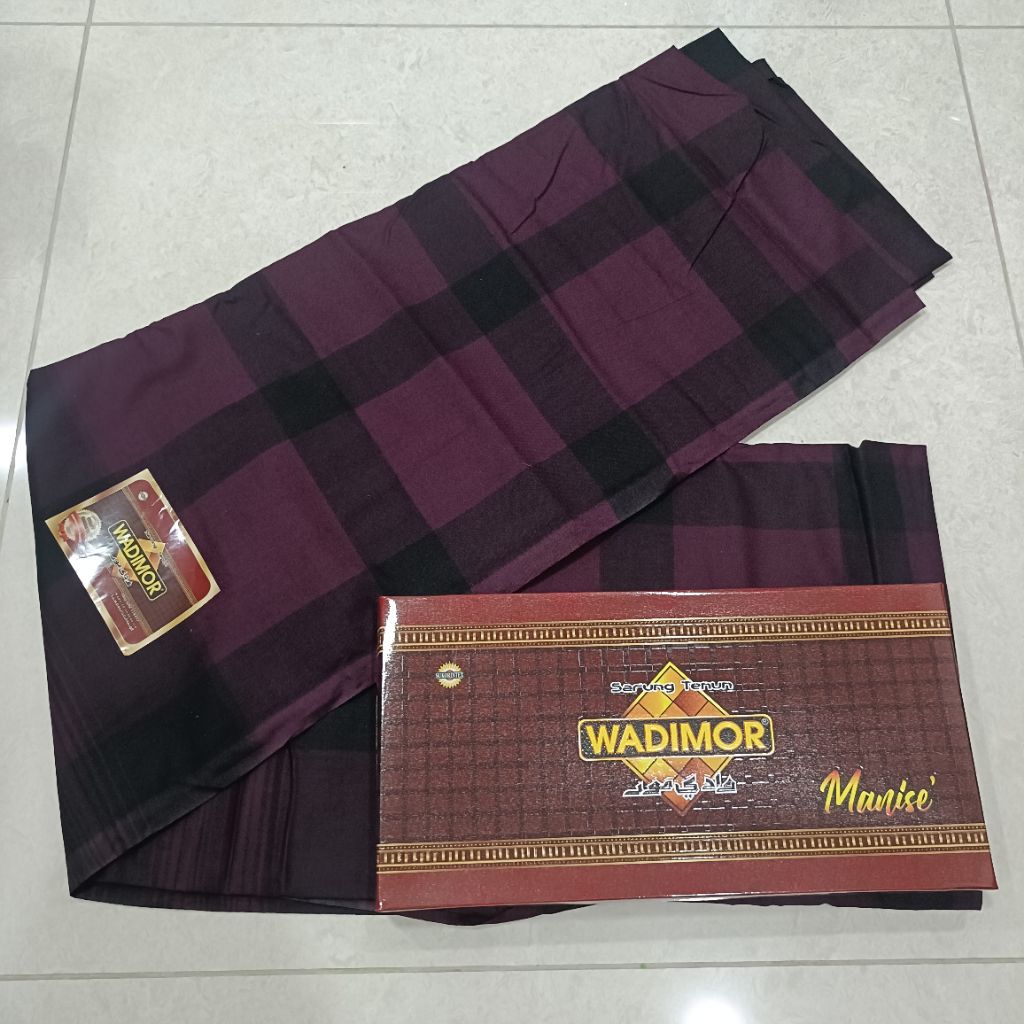 ผ้าโสร่งผู้ชาย   แบรนด์  WADIMOR ลายใหม่ๆ สวย ดูดี กว้าง 2 เมตร ผ้าไม่ลืน ซับน้ำดี เย็บแล้วกล่องแดง - รูปที่ 3