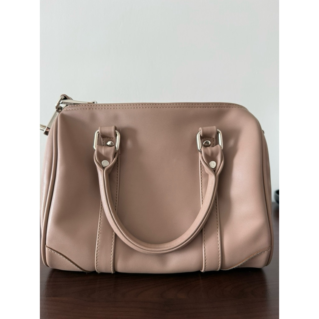 กระเป๋าสะพายข้าง AWARIN สีเบจ/ไมโล สีสายสะพาย มือ 2