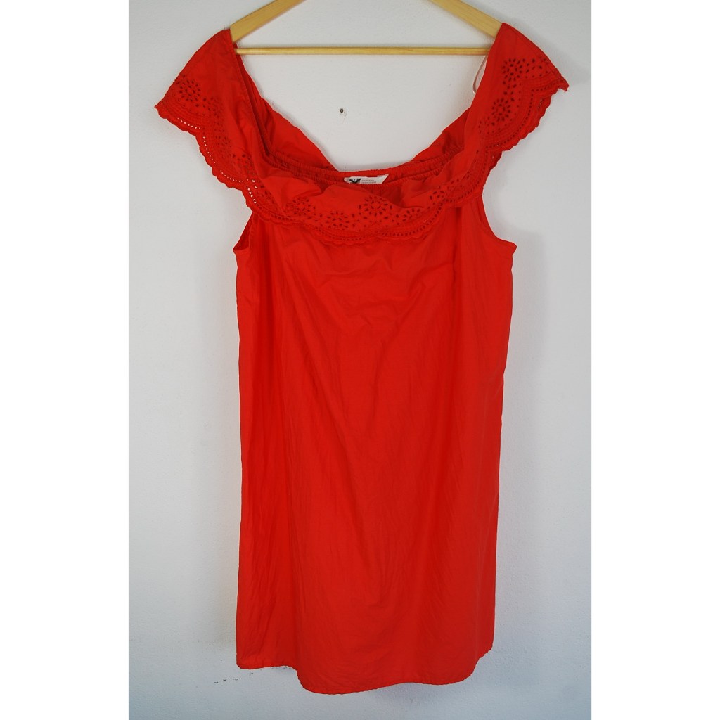 มินิเดรสสีส้ม H&M มือ 2 แขนกุด คอระบายลูกไม้ อก 40 นิ้ว เอว 42 นิ้ว ปลายกระโปรงกว้าง 22 นิ้ว ยาว 37 