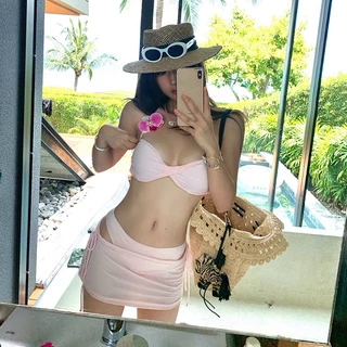 รุ่นใหม่ bikini ชุดว่ายน้ำ ทันสมัย ย้อนยุค ins ชายหาด ดีไซน์แบบผูกเชือก มีหลายแบบให้เลือก ส่งไวจากไทย
