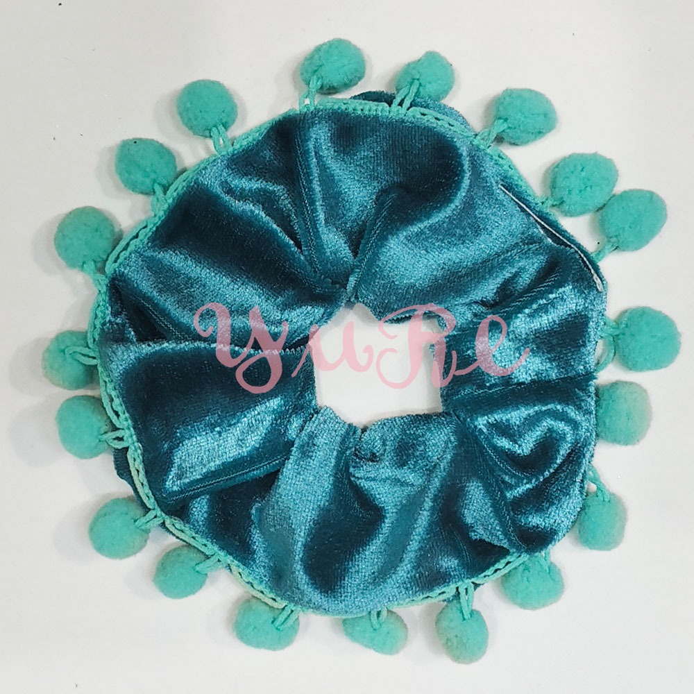 ยางรัดผมแต่งลูกตุ้มPom-Pom Scrunchie