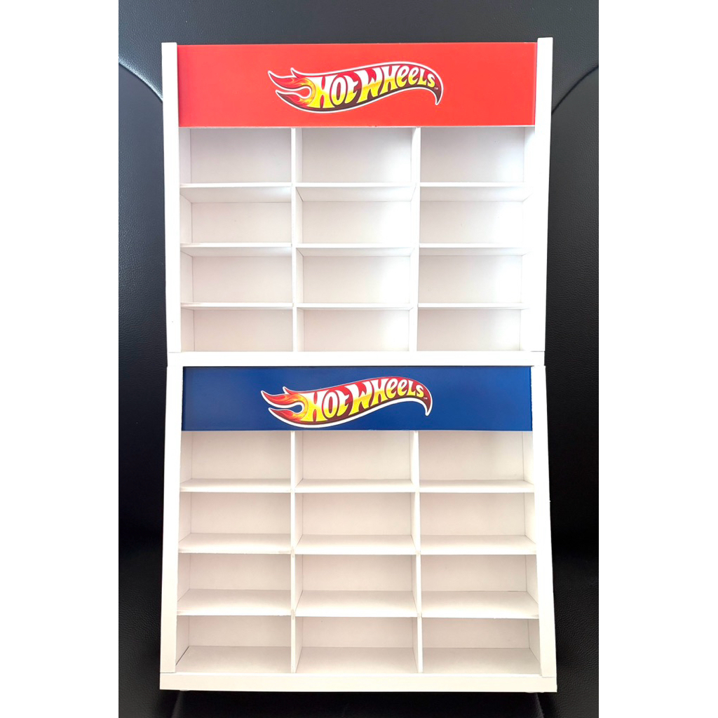 ชั้นวางโชว์โมเดลรถของเล่น Hot Wheels มี 2 สี ขนาด 12 ช่อง สเกล 1:64 |‼️ผลิตจากไม้พลาสวูด โปรดอ่านคำชี้แจงสินค้าก่อนซื้อ