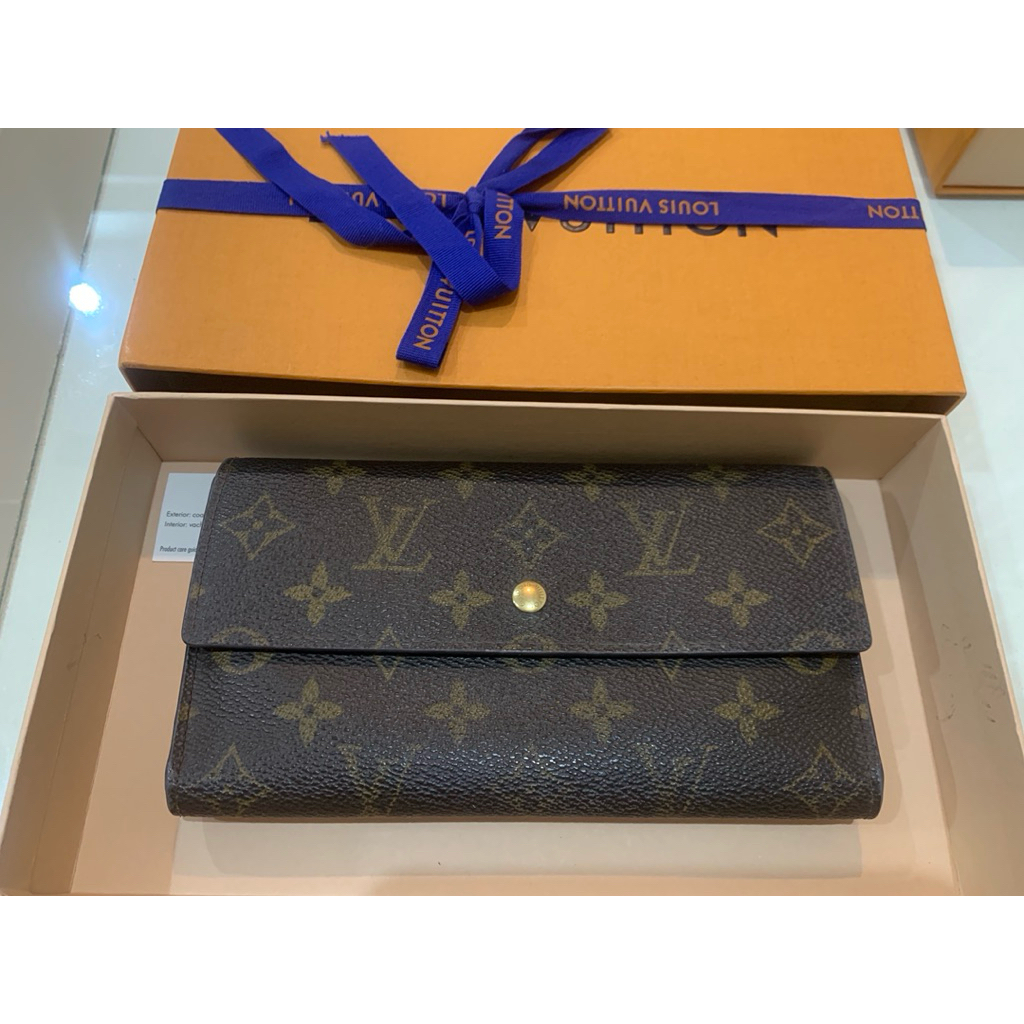 กระเป๋าสตางค์ Louis Vuitton เดิมๆ แท้มือสอง