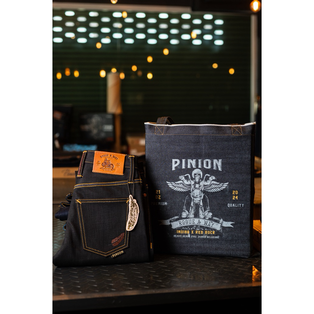 PINION  ไบเกอรหลังผ้าหลังน้ำตาลเข้ม 21oz SLUB ROGUE A WAY INDIGO X DARK Brown