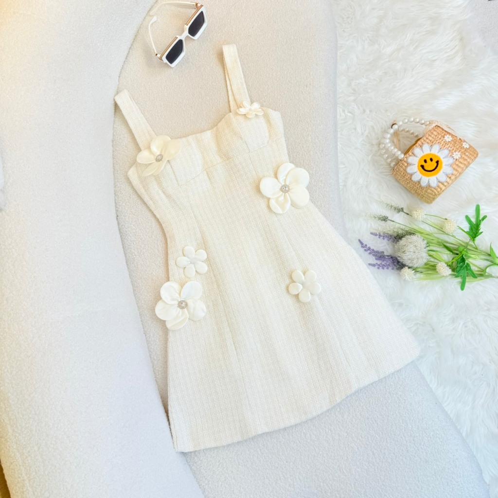 [LISA] A1289 ชุดเดรสกระโปรงสายตะเกียบแต่งเข็มกลัดดอกไม้ ลุคคุณสุด ใส่เที่ยว ออกงาน ดินเนอร์ คาเฟ่ - รูปที่ 4