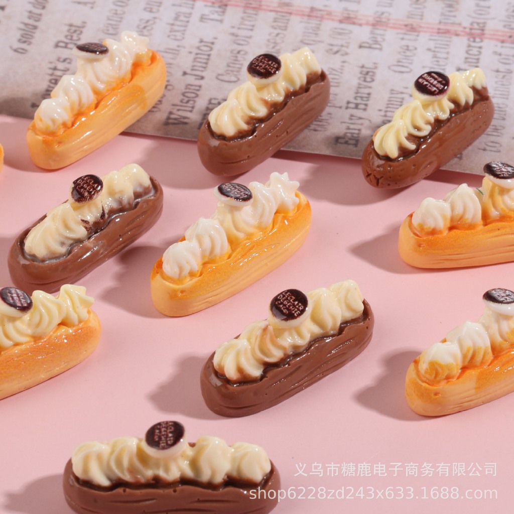 j708ขนมหน้าครีมทรงยาว แพคละ 10 ชิ้น