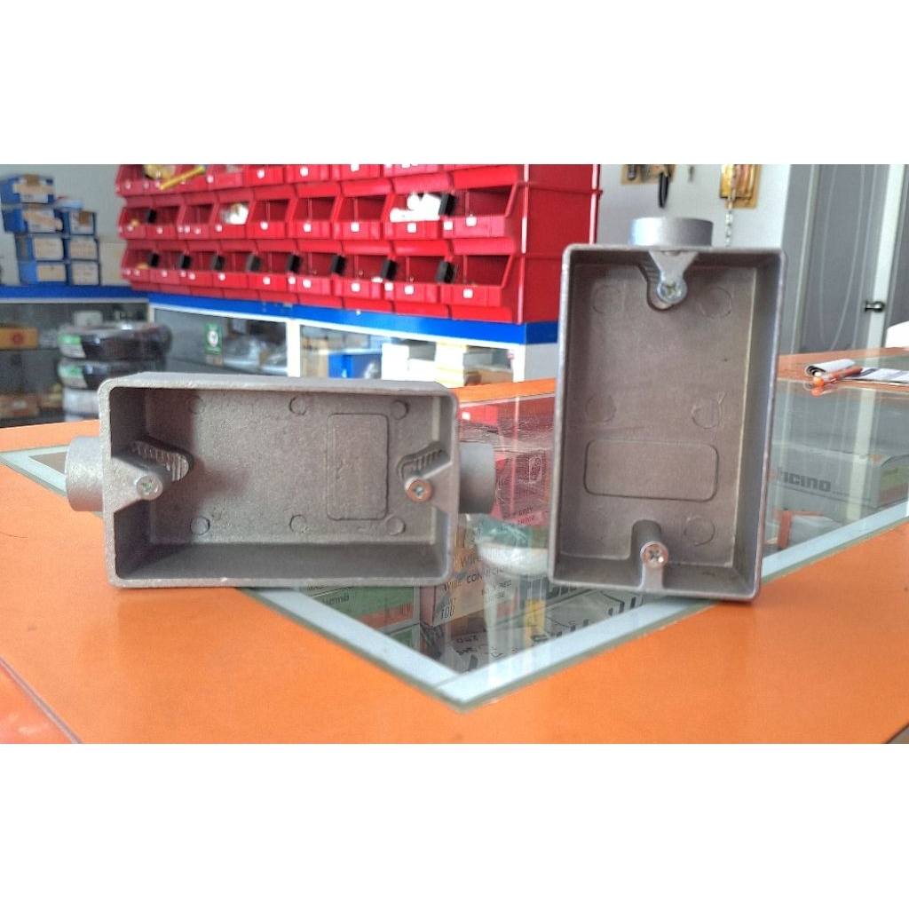 FS BOX และ FSS BOX กล่องเต้าและสวิตช์อลูมิเนียม ราคาต่อ1ชิ้น