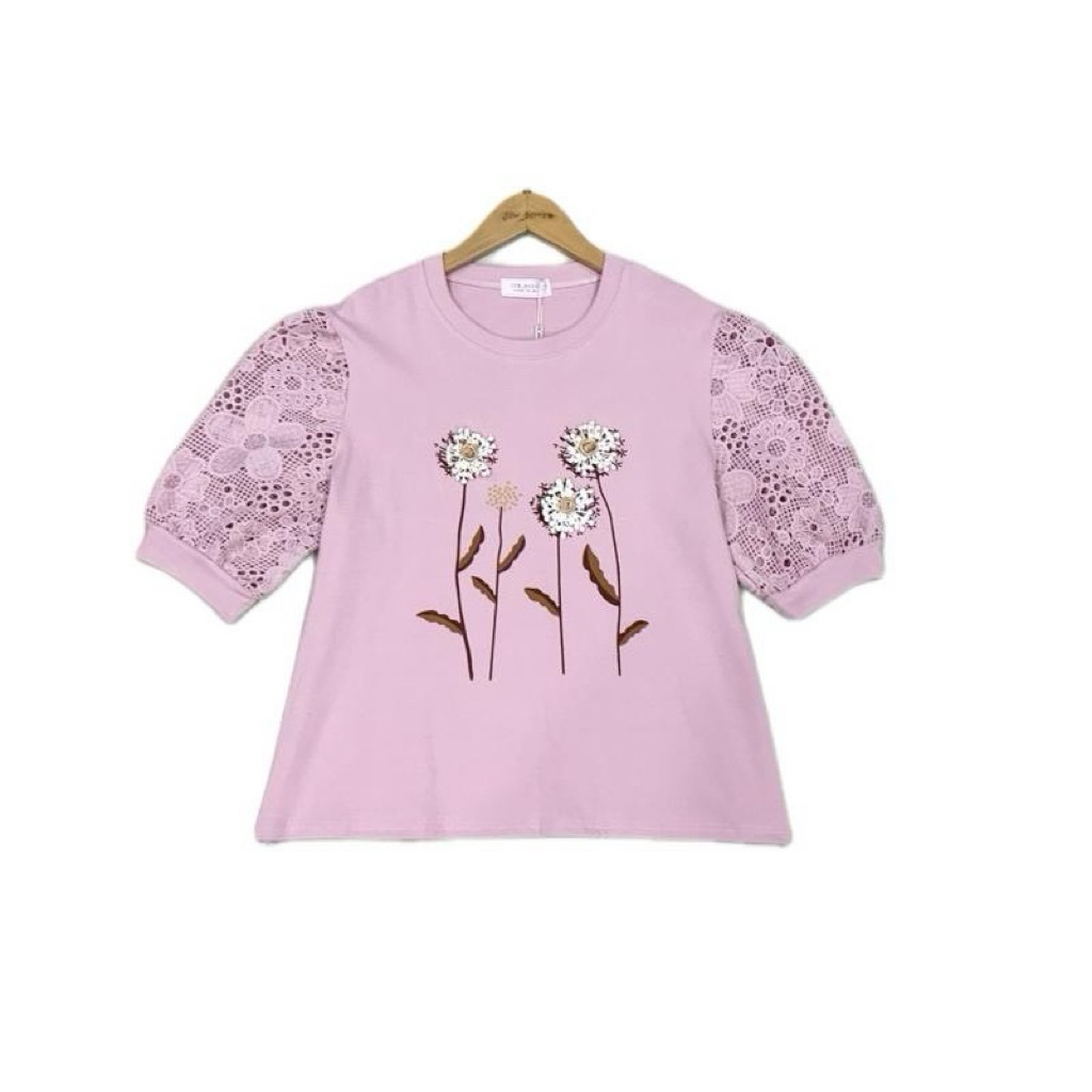 Jew_Berry #1159 เสื้อยืดคอกลมสีพื้น แขนลูกไม้โคเช อกสกรีนดอกไม้ และตกแต่งอะไหล่ดอกไม้สามดอก แฟชั่นสไตล์ใหม่ - รูปที่ 6