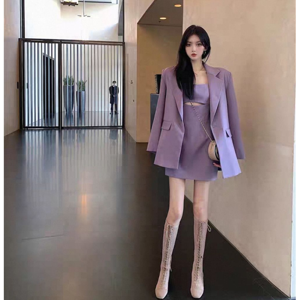 ชุดเซ็ทสูท 2 ชิ้น ลุคหรูดูแพง มีระดับ สไตล์สาวตัวเล็กโทนสีม่วง เสริมบุคลิกสง่างาม ประกอบด้วย เสื้อสูท + เดรสสายเดี่ยว