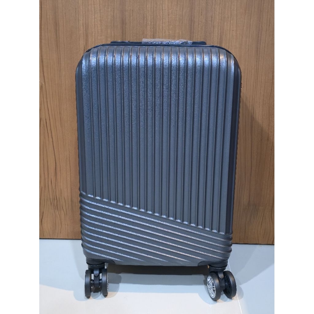 กระเป๋าเดินของแท้ UOB ขนาด20นิ้ว