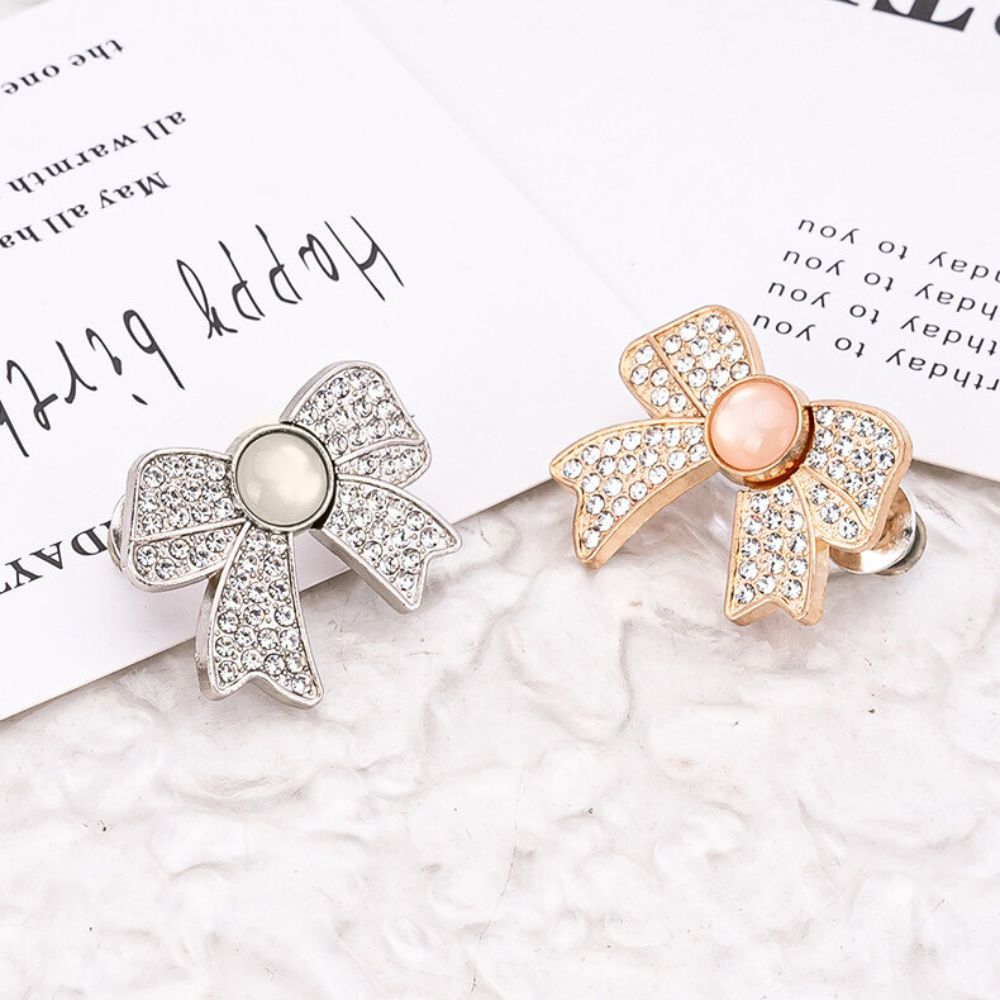 ตะขอปรับเอวกางเกง 🎀 โบว์ประดับเพชร 🎀 (แบบหมุด) ติดตั้งง่ายไม่ต้องเย็บ ใช้ปรับขนาดกางเกงให้เข้ารูป ราคา 1 คู่ ส่งจากไทย!!