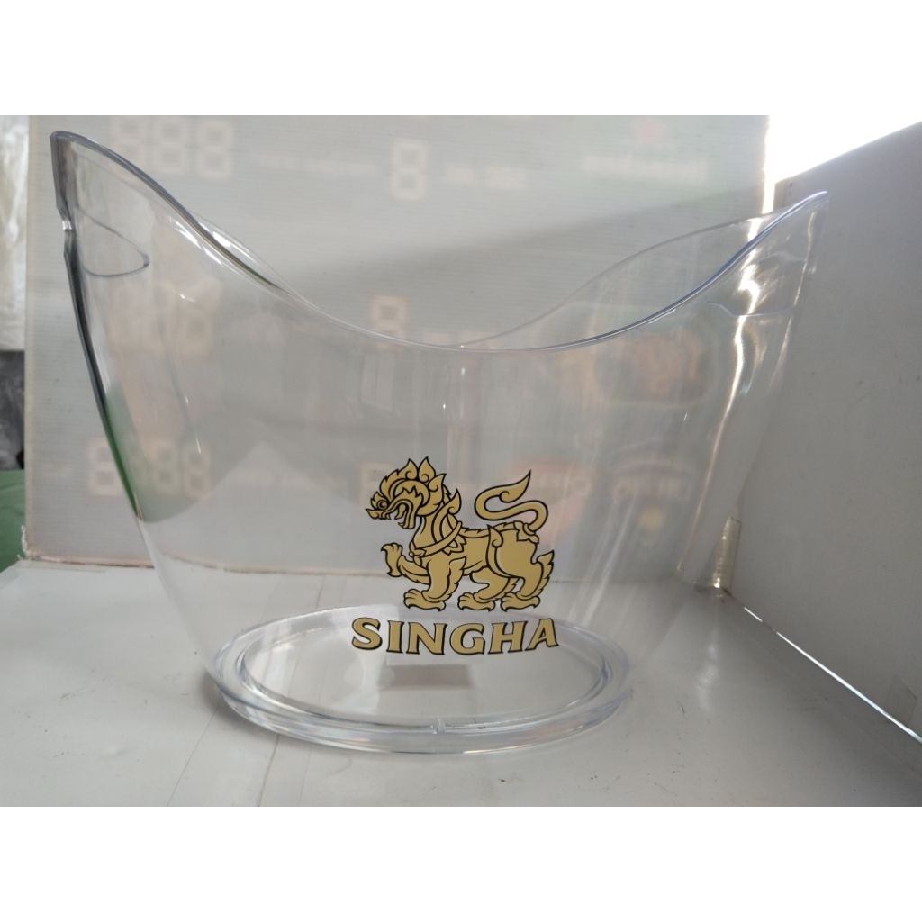 ถังน้ำแข็ง ถังแช่ เบียร์ Singha งานพลาสติกใสหนา ของแท้ หายาก สวยมาก ๆ ค่ะ