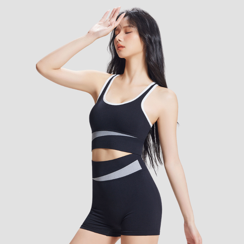 ชุดออกกำลังกายผู้หญิง เซ็ตเสื้อกีฬา+กางเกงเอวสูง S-2XL เก็บพุง ยกก้น มีฟองน้ำในตัว ผ้ายืดหยุ่น ใส่สบาย ชุดโยคะ ชุดฟิตเนส - รูปที่ 4