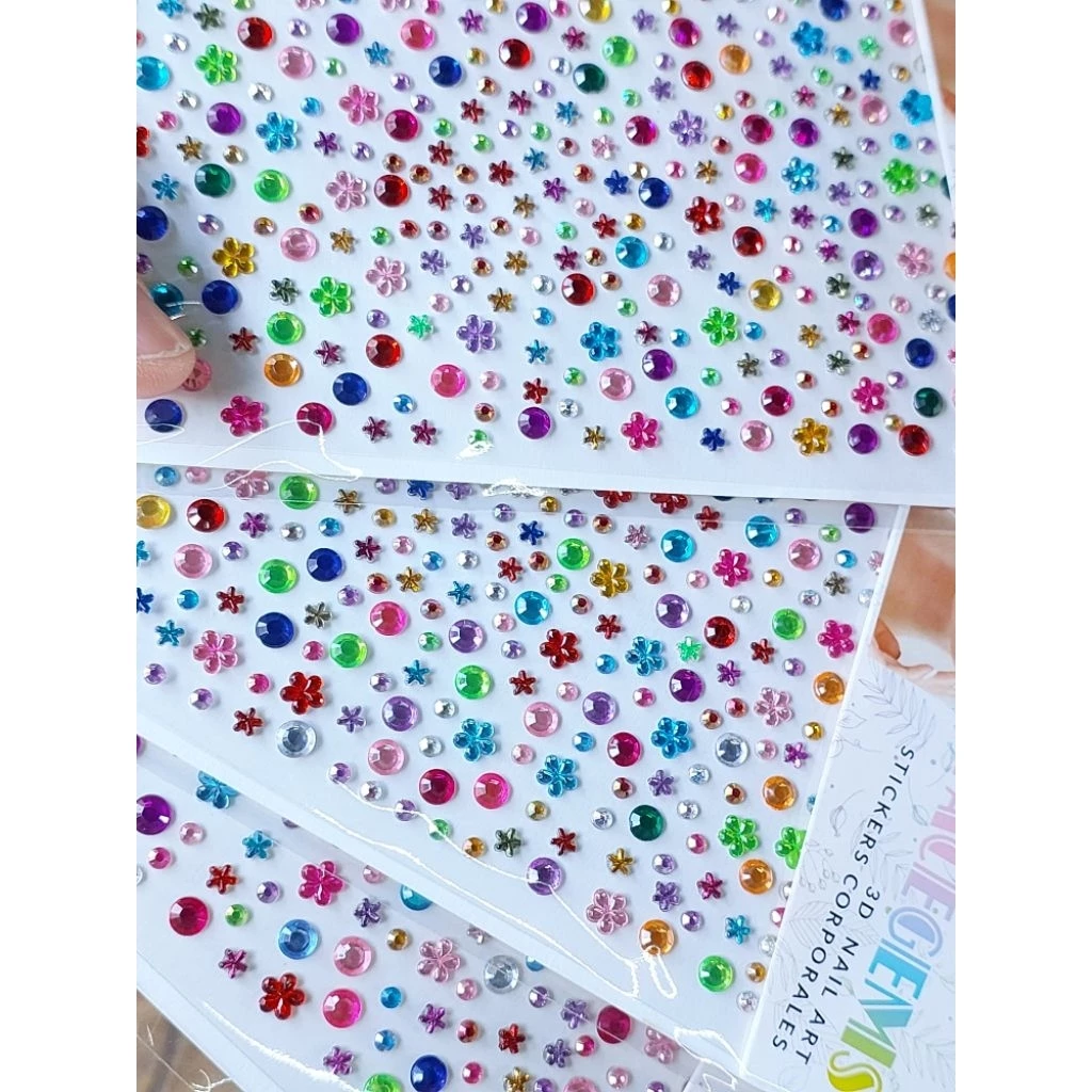 คริสตัลติดหน้า เพรชติดหน้า มุก ติดหน้า ติดเล็บ ติดผม แต่งหน้า