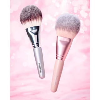Rosy Rosa Powder Fan brush แปรงแบบพัด แปรงที่อ่อนโยนต่อผิว สามารถเกลี่ยได้อย่างนุ่มนวลและเป็นธรรมชาติ