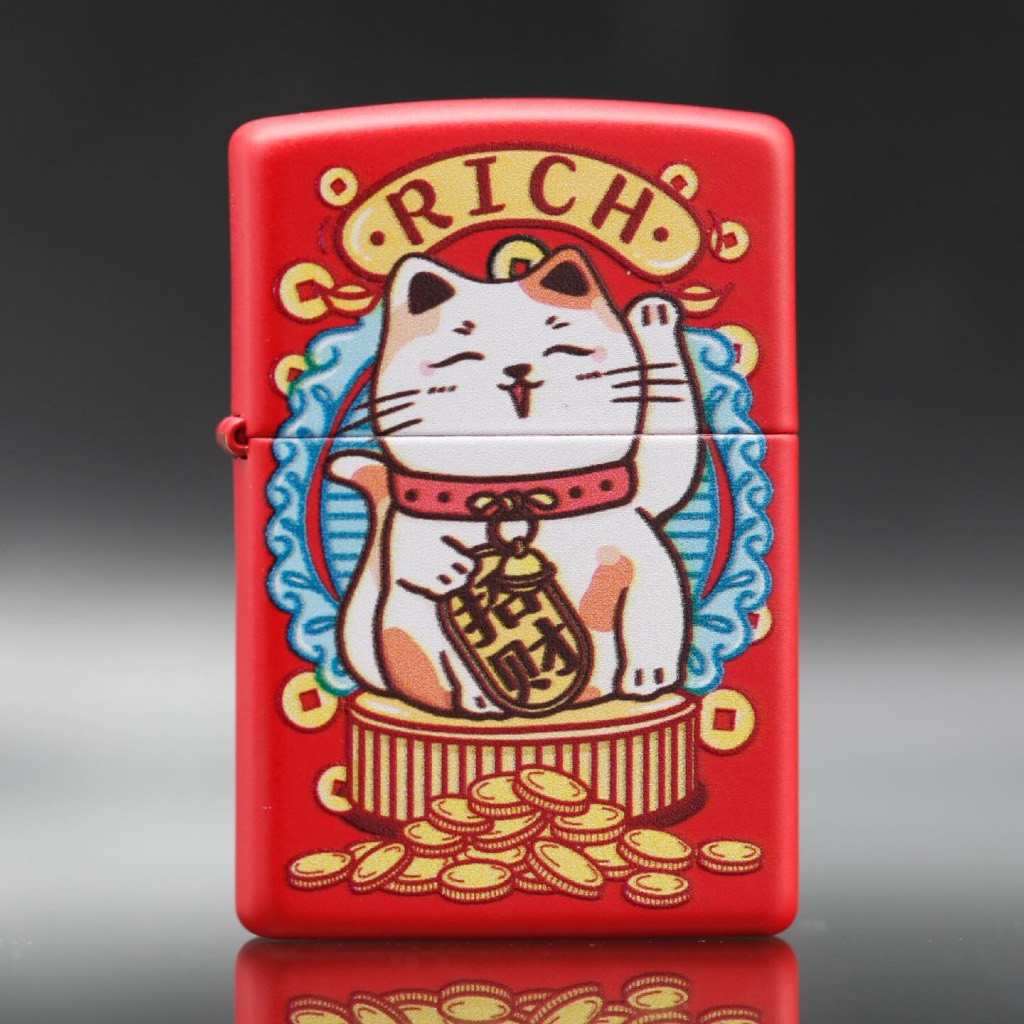 ซิปโป้ รุ่น LZE-0861 Arrival of Wealth - Rich Lucky Cat ของแท้ รับประกันตลอดชีวิต นำเข้าและจำหน่ายโดยตัวแทนจำหน่าย