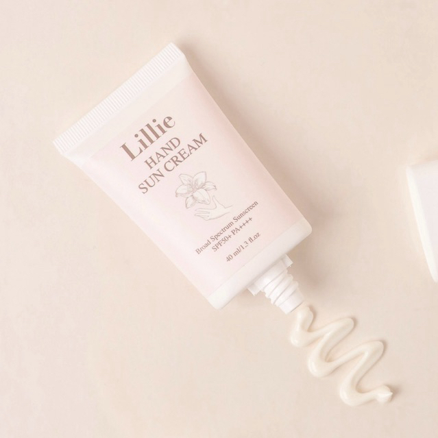 Lillie Hand Sun Cream  ☀️ ครีมทามือ SPF50 & PA++++ หอมละมุน เนื้อเบา จนลืมไปเลยว่ามีกันแดด