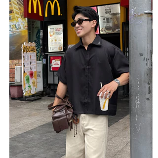 Karants เสื้อเชิ้ต Cropped Boxy ผ้าฝ้ายเนื้อเย็น ตกแต่งด้วยโลหะ สำหรับผู้ชายและผู้หญิง Unisex - KR350