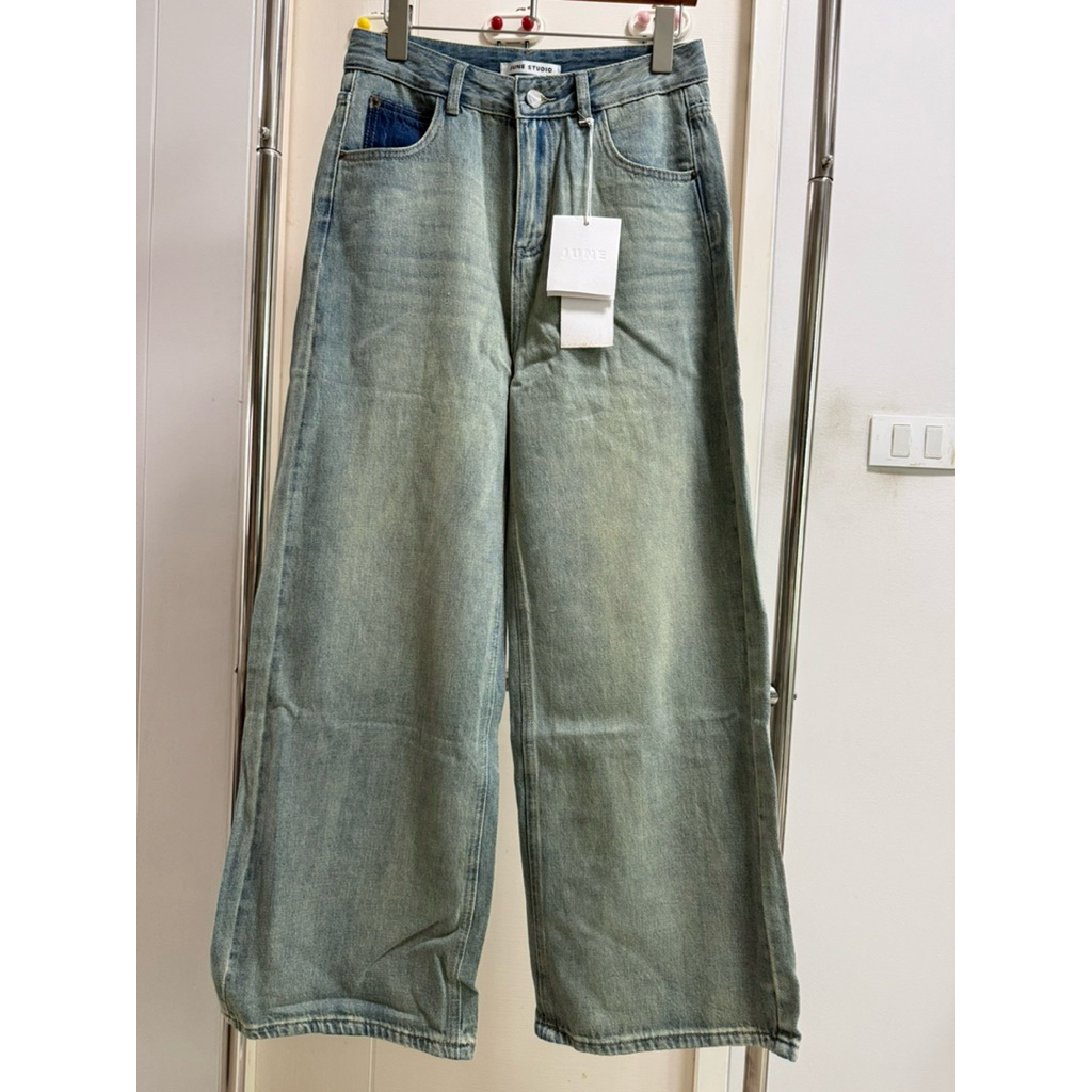 (New)June Studio กางเกงยีนส์ สียีนส์ฟอก ทรงขากระบอกใหญ่ ไซร์ L เอว 29-30 สะโพก 39-40 ยาว 41 นิ้ว