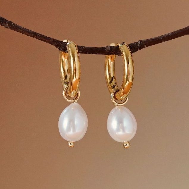 Vachana - Freshwater Pearl Chunky Stainless Steel Hoops Earrings (ไข่มุกแท้)