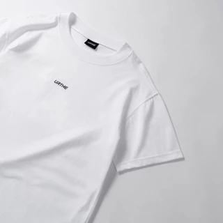 URTHE - เสื้อยืด คอกลม รุ่น SLIM FIT MINI LOGO TEE