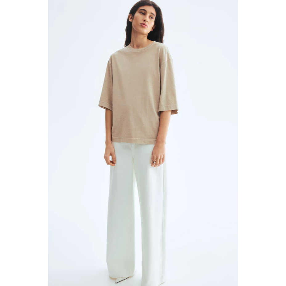H&M(เอชแอนด์เอ็ม) เสื้อยืดผ้าฝ้ายไซส์โอเวอร์ไซส์ Women Oversized cotton T-shirt 1318962_2