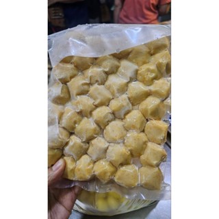 ลูกชิ้นฮ่องกงเจ ด้านในมีแห้วกับแครอทเวฟกินได้เลย