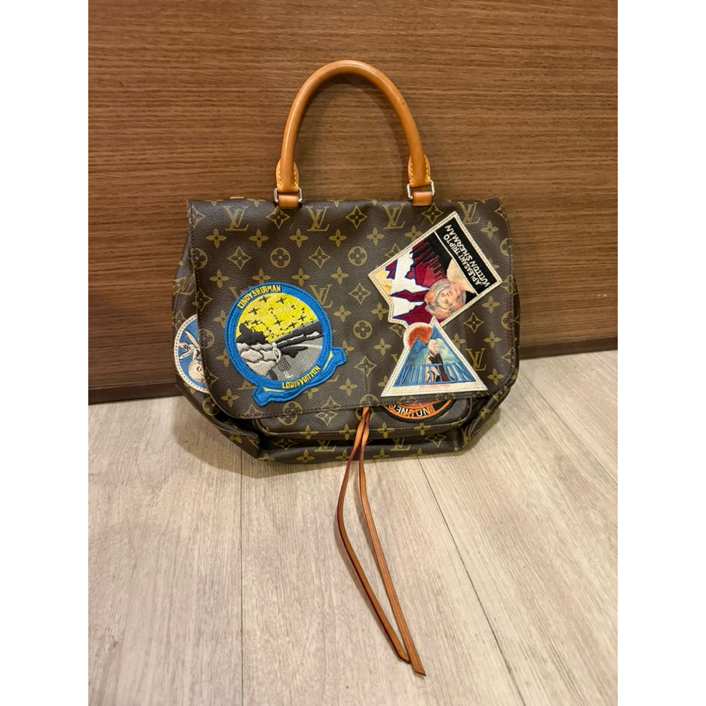 LV limited edition หนังเเท้ หายาก