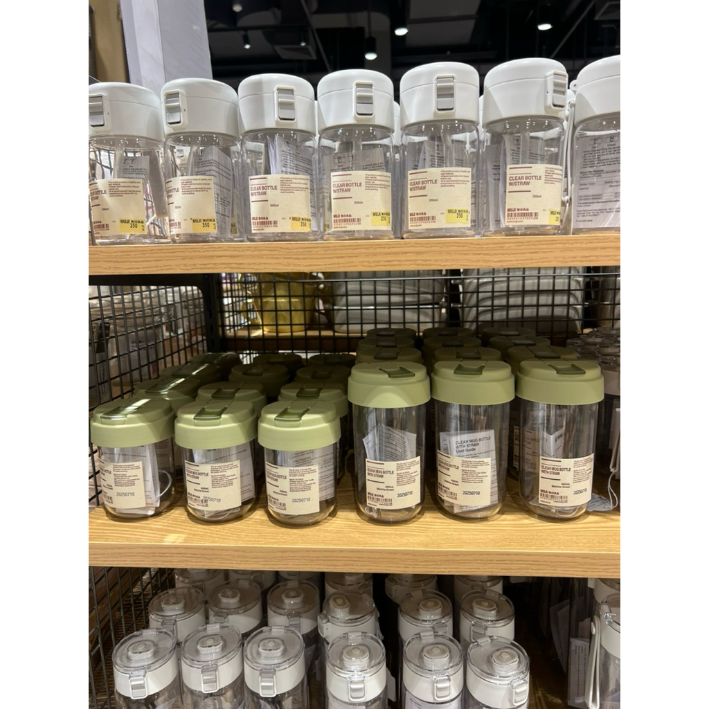 Muji รวมแก้วน้ำ+หลอด ส่งของเร็วนะคะ ไม่พรีนะคะ มีของพร้อมส่งขวดน้ำ ทั้งหมดของมูจิกดสั่งได้เลยค่ะ 💖📌