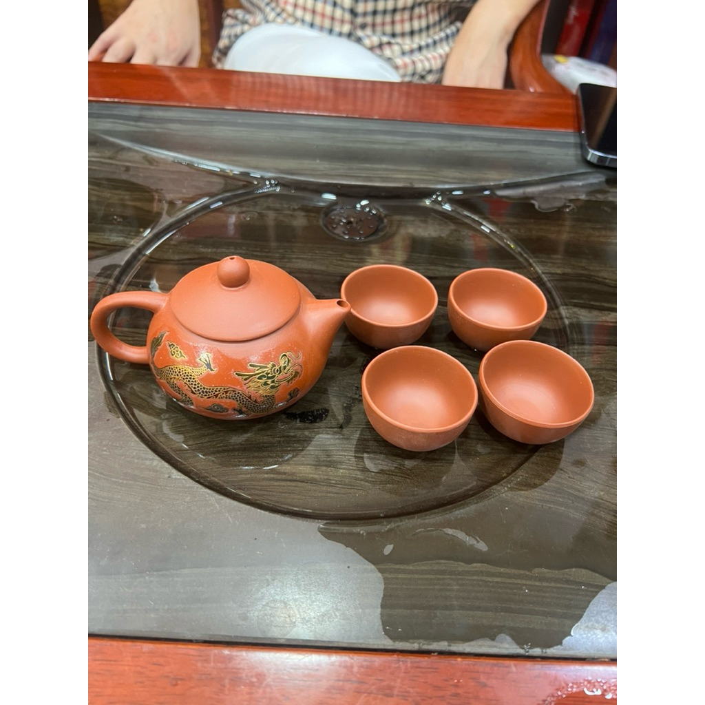 กาดินม่วง จื่อ ซา หู  เปลี่ยนสี( 紫砂壶 变色龙)