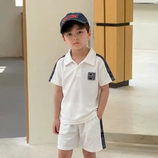 ชุดเสื้อโปโลเด็ก: เสื้อแขนสั้น + กางเกงขาสั้น สไตล์เกาหลี ทันสมัย ​​สปอร์ต ผ้าเนื้อเบา ระบายอากาศได้ดี และแห้งเร็ว