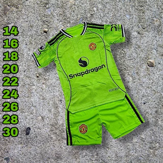 ชุดกีฬาเด็ก MU ฤดูกาลใหม่ล่าสุด 2025 มีไซส์ 14 ถึง 30 เสื้อบอลและกางเกงบอล ใส่สบาย