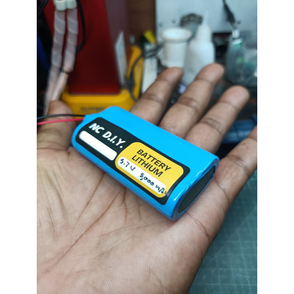 แบตไฟคาดหัว ไฟโซล่าเซลล์ ขนาด3.7v. 5,000mAh ประกอบจากแบตใหม่มือ1แอมป์แท้ แบต2ก้อน