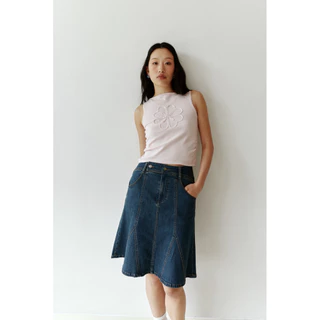 Margot Skirt [พร้อมส่ง] กระโปรงความยาวระดับเข่า กระดุมหน้า ด้านหลังมีbuckleปรับได้