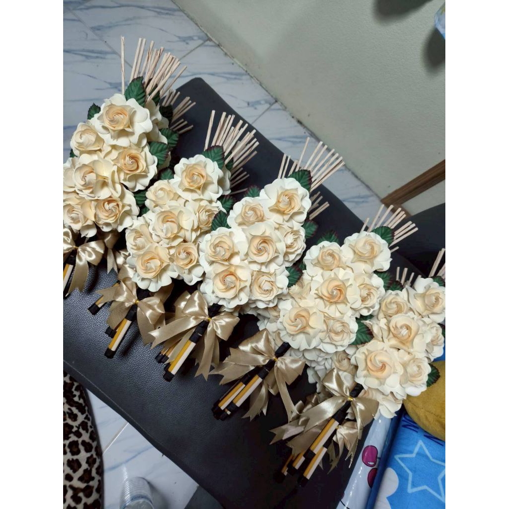 ดอกไม้จันทน์ช่อ 7 กุหลาบ 10ช่อ(สินค้ามีพร้อมส่ง)