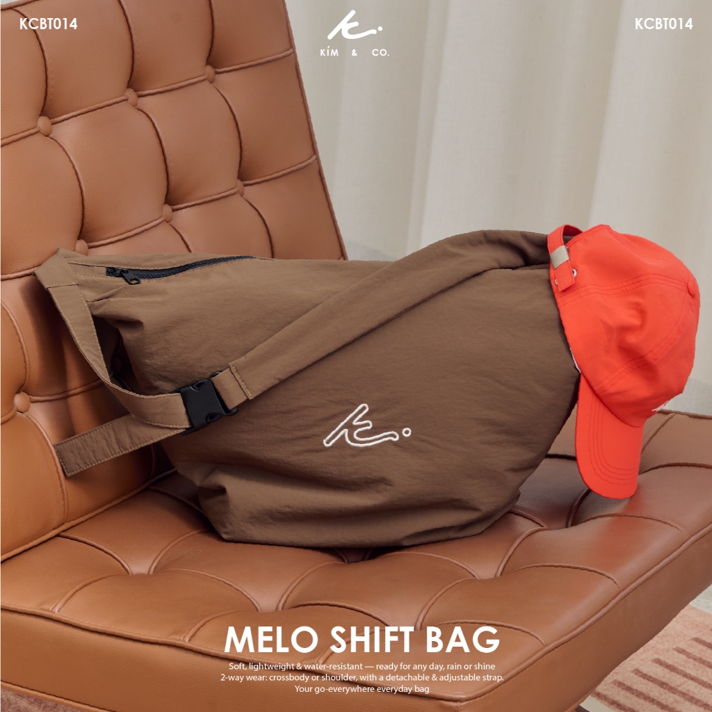 KIM&CO. ORIGINAL – MELO SHIFT Bag (KCBT014) กระเป๋า 2-Way Convertible (Crossbody & Shoulder) กันน้ำ สายถอดได้ ใส่iPadได้