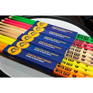 Gusta ไม้กลอง รุ่น Grip Fluorescent เกรดพรีเมียม 5A / 5B ไม้คัดเกรดพิเศษ ด้ามจับหนึบ ไม่หลุดมือ สีสะท้อนแสงโดดเด่น