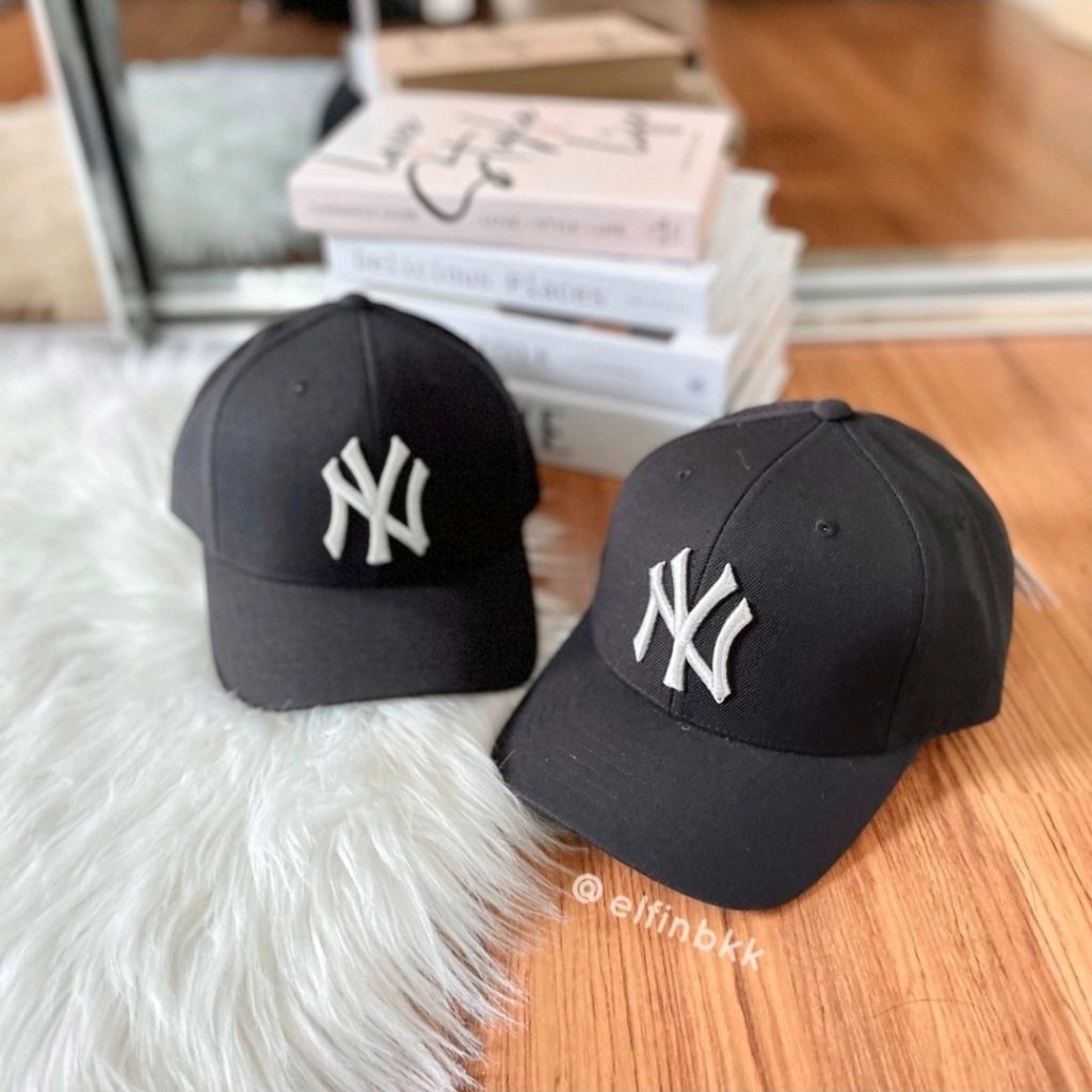แท้ 💯 MLB Cap หมวกแก๊ปสีดำ โลโก้ทอง LA โลโก้เงิน NY