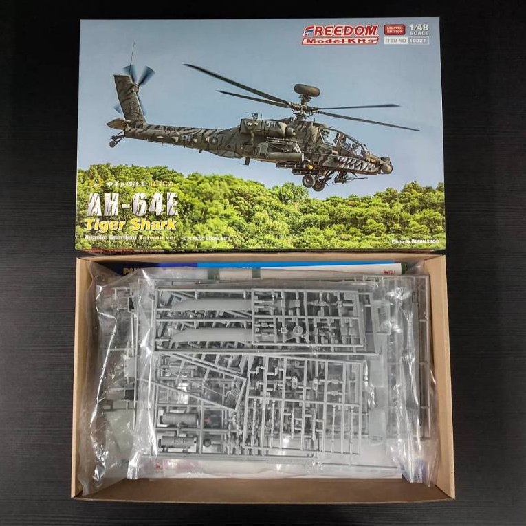 FREEDOM 18027 1/48 AH-64E Apache Guardian Attack Helicopter ROCA `Tiger Shark 2023 (โมเดลเครื่องบิน 