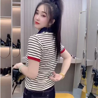 เสื้อโปโลแขนสั้นลายทางปักลายแฟชั่นใหม่ปี 2026 สำหรับฤดูร้อน ไซส์ใหญ่ ทรงหลวม สไตล์เกาหลี ใส่ได้หลายโอกาส เสื้อแฟชั่นเฉพา