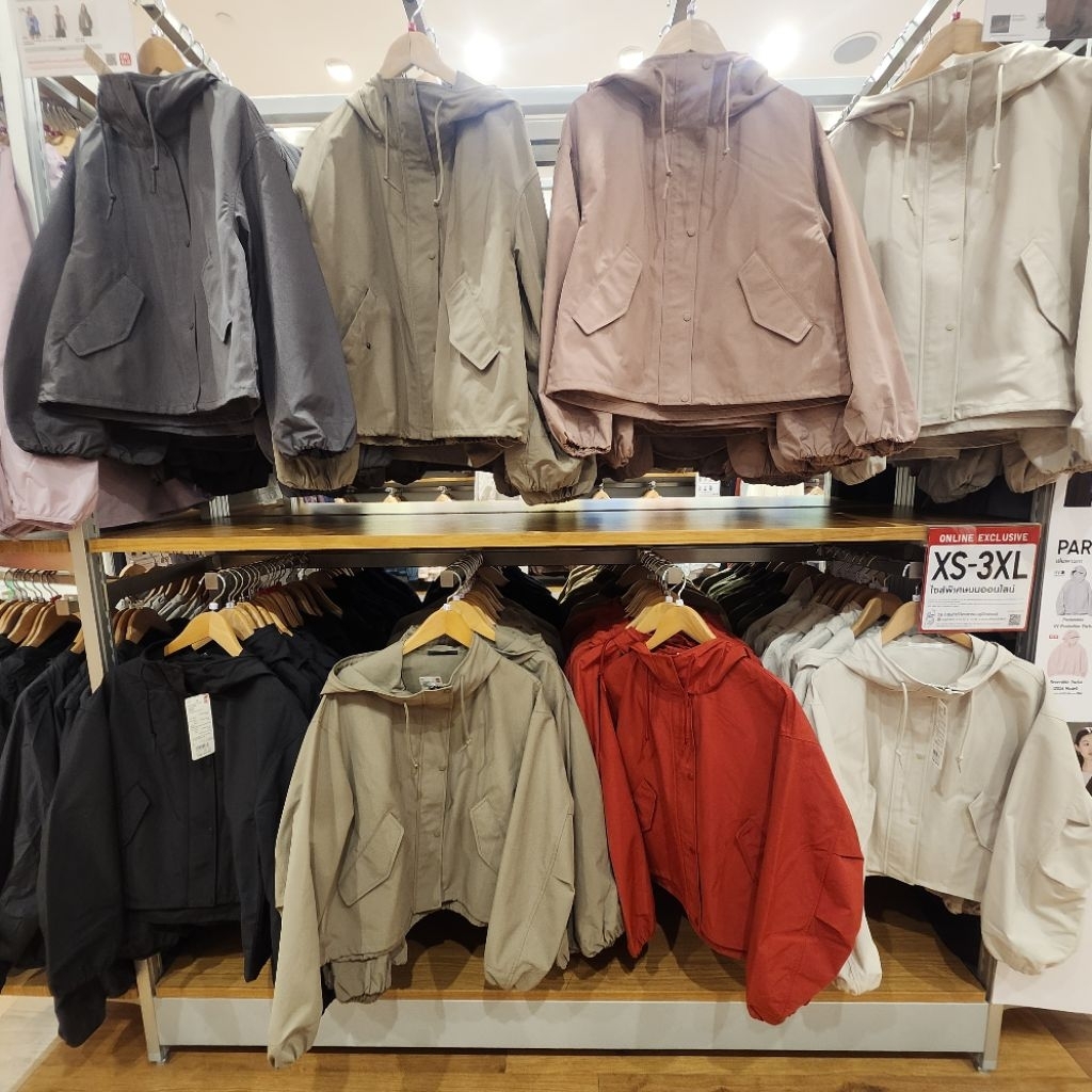 รับหิ้วของแท้ Uniqlo เสื้อแจ็คเก็ตผู้หญิง มีฮู้ดพาร์กา ผ้าคอตตอนผสม ทรงสั้นผู้หญิง Cotton Blend Short Parka