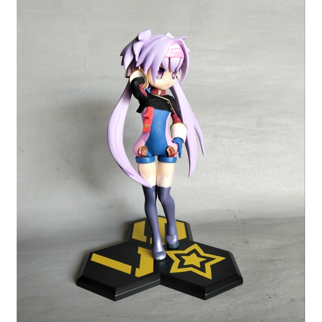 LUCKY STAR × MACROSS FRONTIER