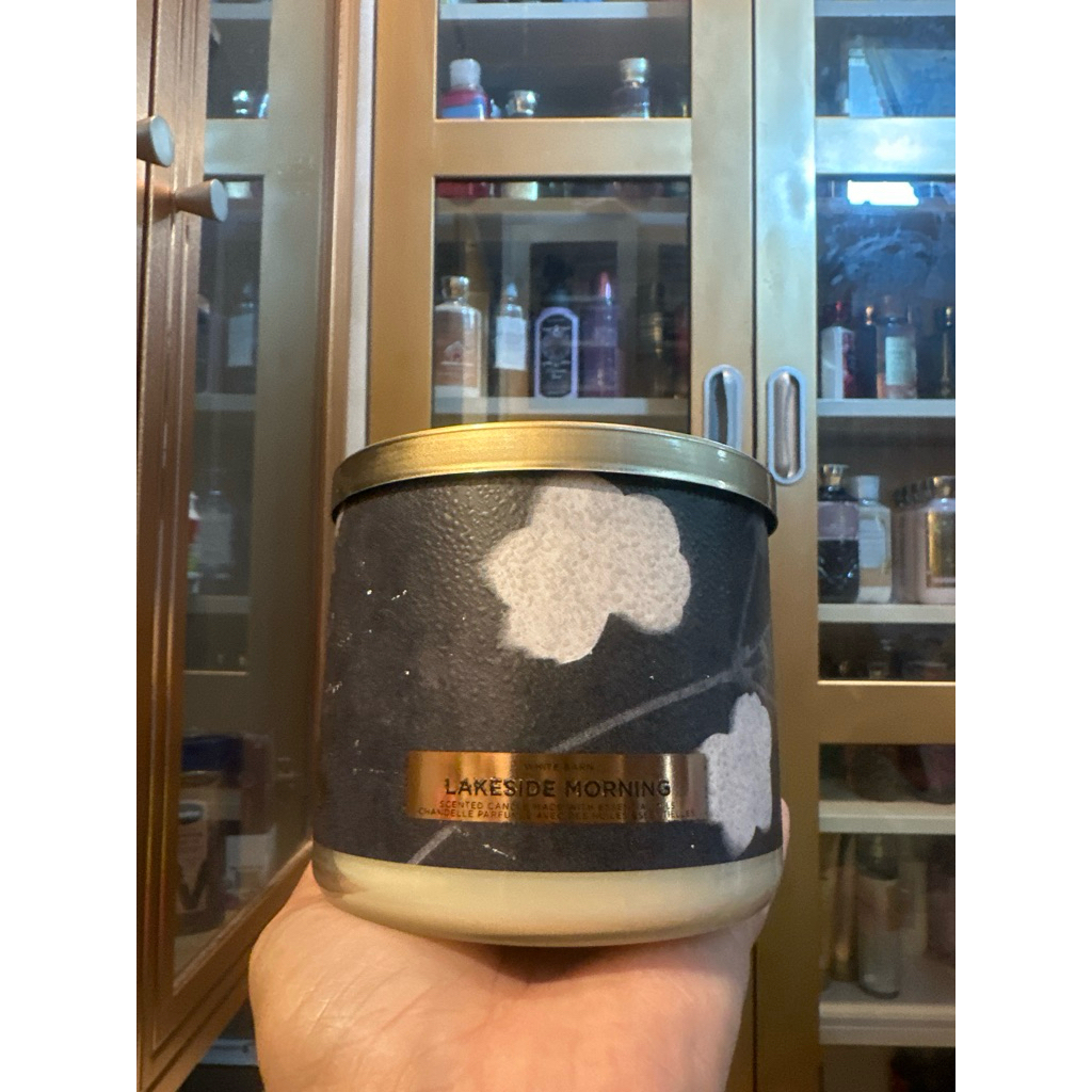 Bath and Body Lakeside Morning 3-Wick Candle 411g.