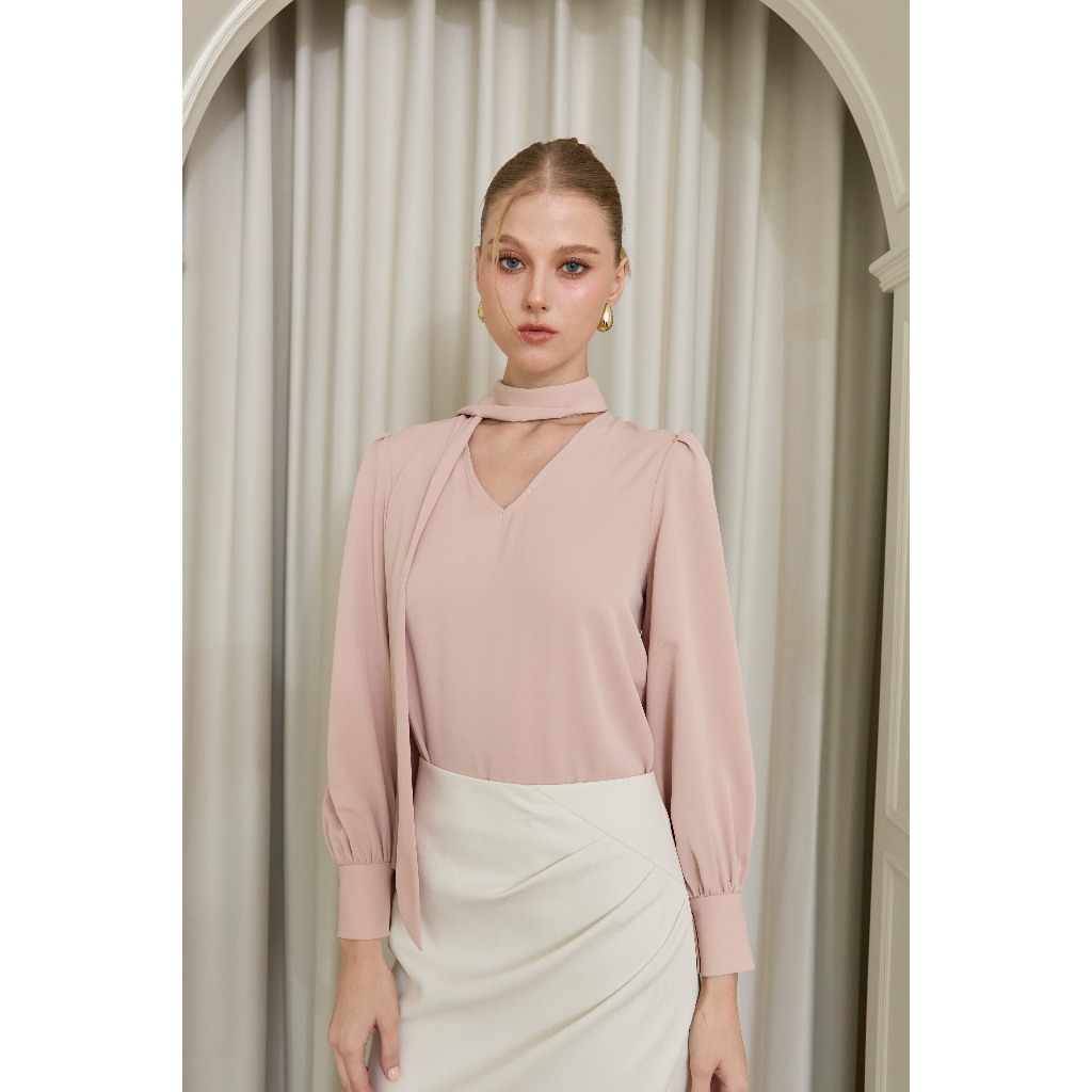 KADE เสื้อทำงาน รุ่น Feminist Blouse (KAD158)