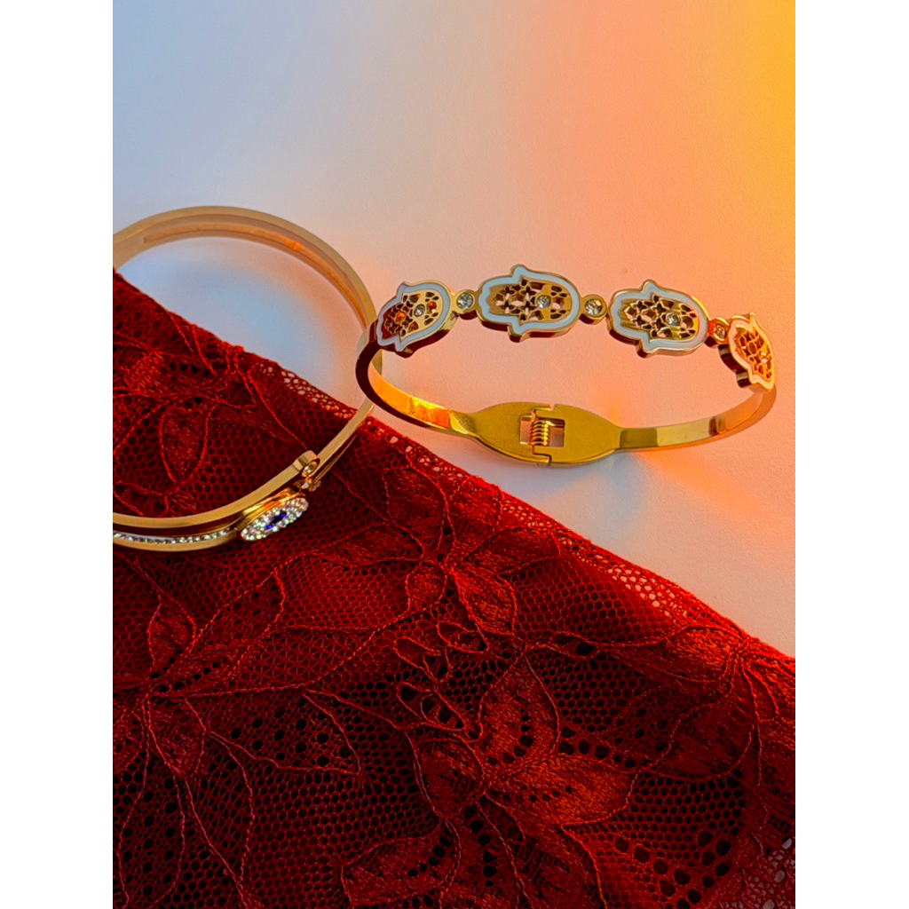 กำไลข้อมือ  Evil Eye Grace Bangle💙