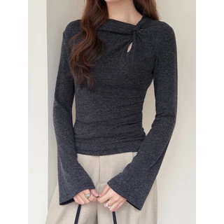 (พร้อมส่ง) Clothestoryy - Lin Long-Sleeved Shirt เสื้อยืดแขนยาว เจาะรู Twist คอ