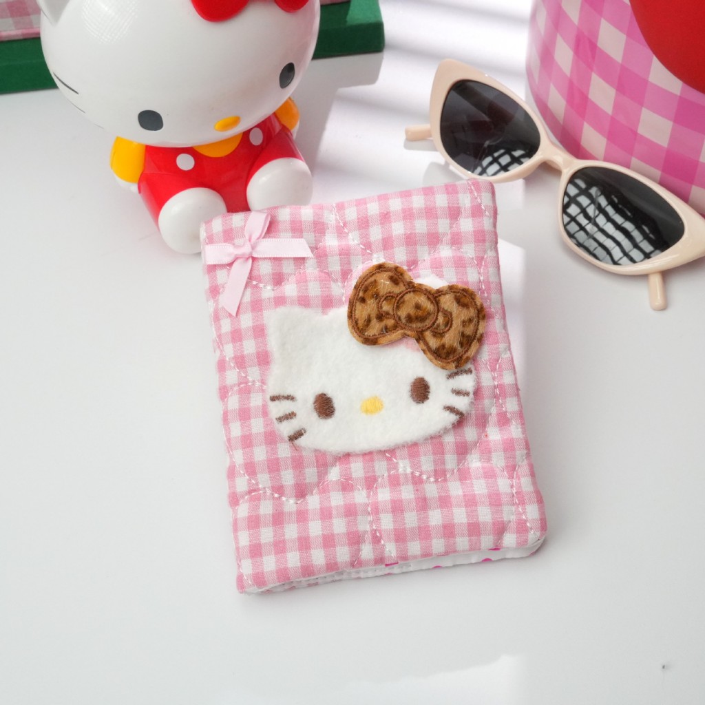 (พร้อมส่ง✈️) Hello kitty passport holder กระเป๋าผ้าใส่พาสปอร์ต สีชมพู