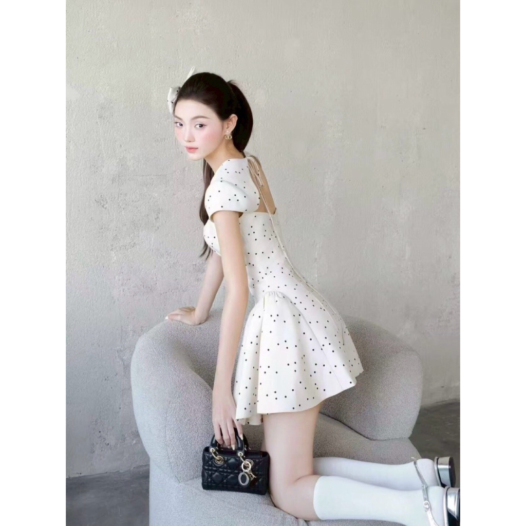 🌟 เดรสแขนสั้น คอเหลี่ยม ด้านหลังเว้าผูกโบว์ (widelia@real)🌟