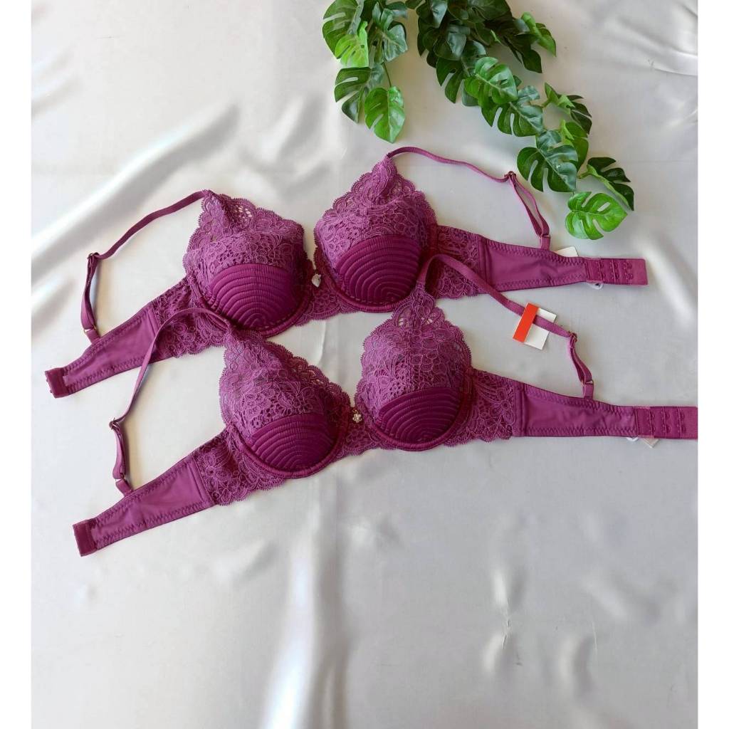 Wacoal Glam  WD3020   บราแต่งลูกไม้ ประดับเพชร