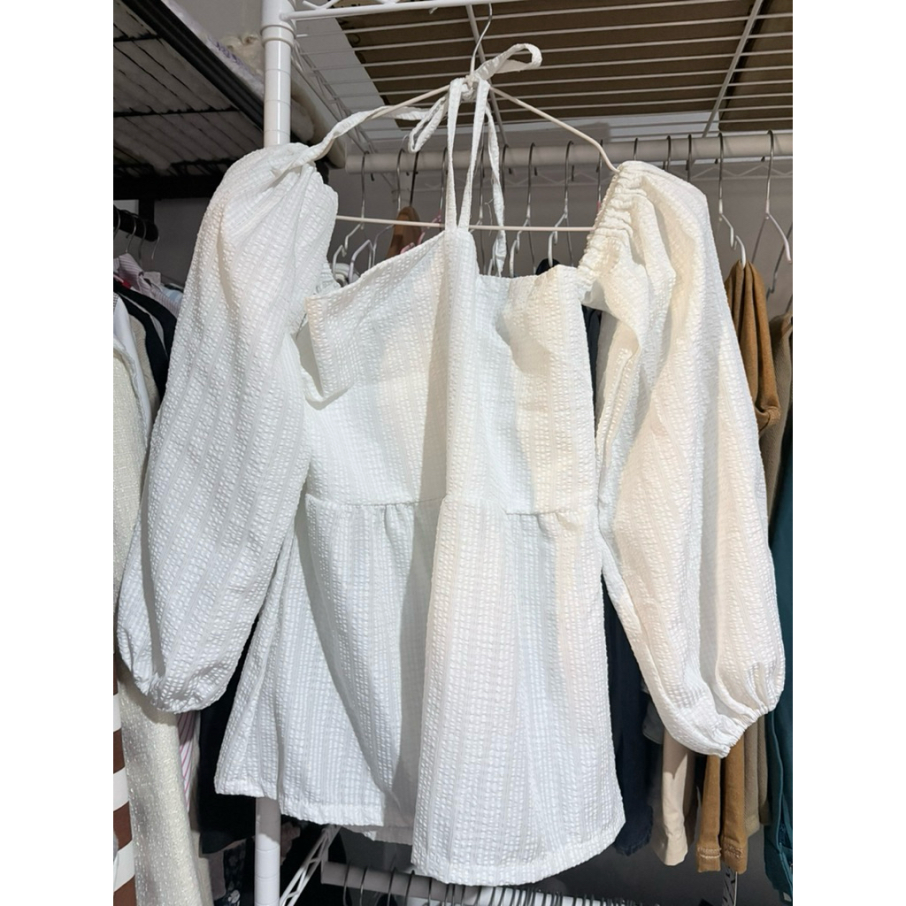 ส่งต่อ เสื้อ Rika.shop | used like new